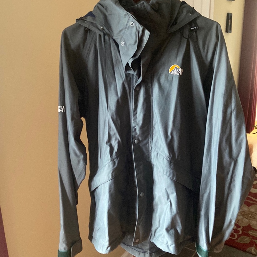 Size small fits like a medium. Gently used wind/rain jacket
